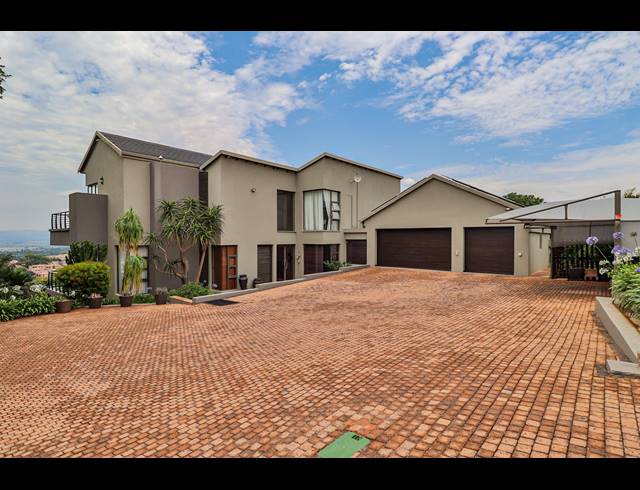 5 BEDROOM HOUSE FOR SALE IN SAFARI GARDENS